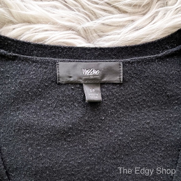 Mossimo | V-Neck Button Up Cardigan Sweater - Picture 4 of 5